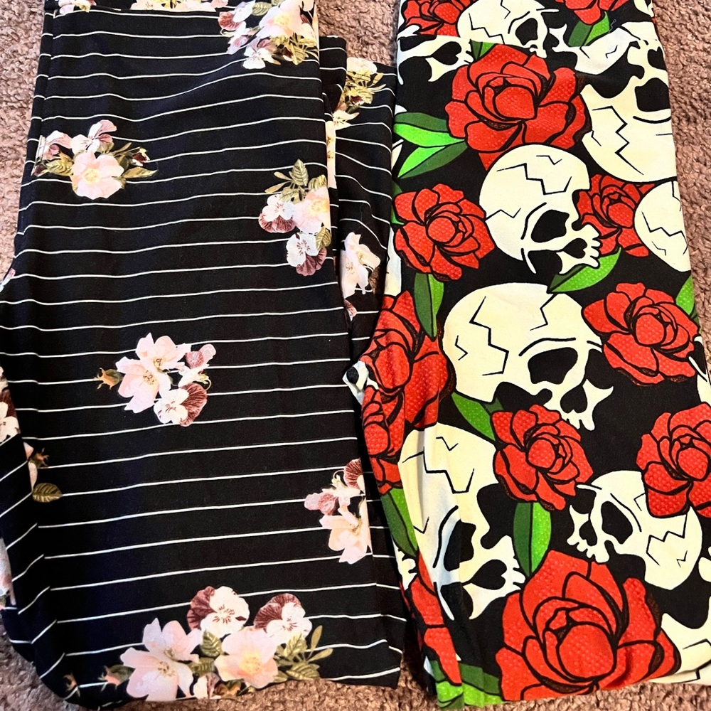 2 Pairs of OS Lularoe Leggings